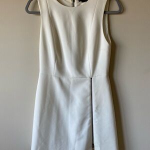 Elegant White Sleeveless Mini Dress